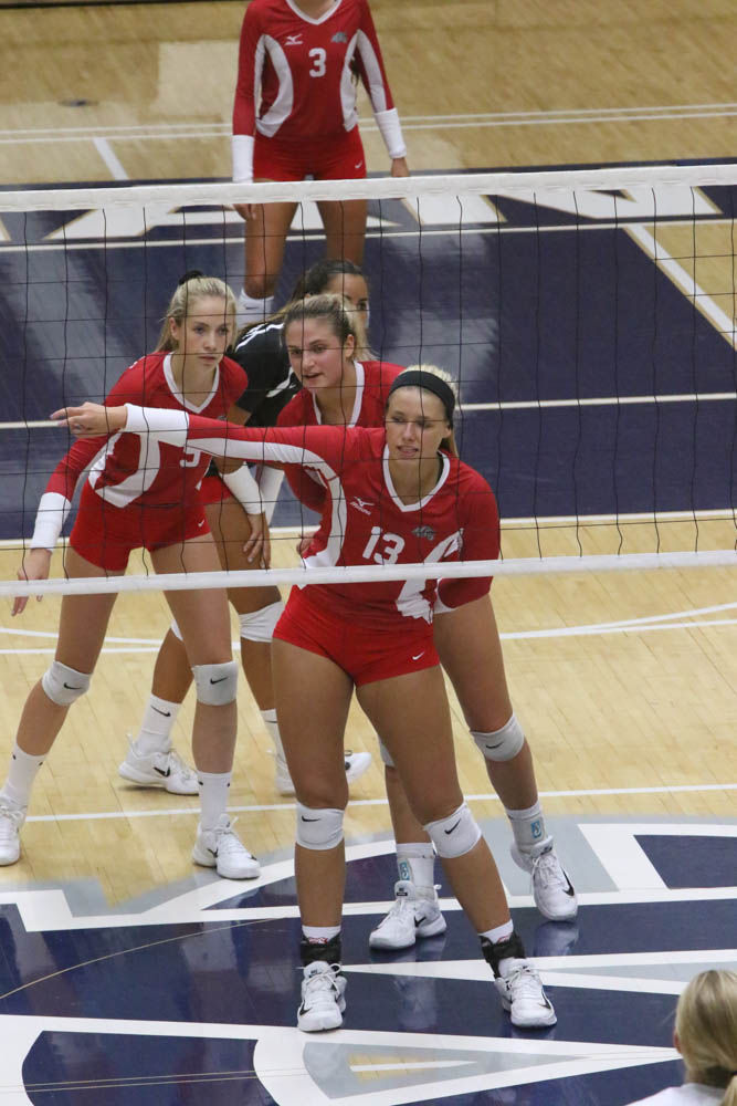 Gallery: Girls volleyball - Crown Point at Michigan City